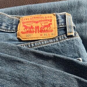 Levi's Classic Straight Fit Jeans in Denim Blue